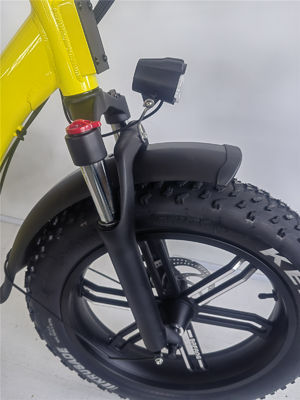 ケンダ 20*4.0 タイヤとウェルゴ ペダル 48V 750W 折りたたむ電動自転車 ビーチクルーザー