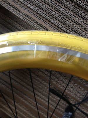 パーソナライズされた700C固定ギア自転車ホイールセット パントーン色と32-40Hスペックホール
