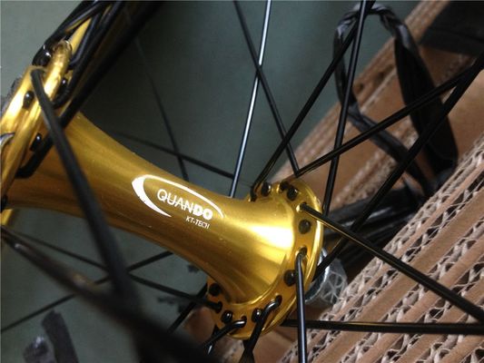 パーソナライズされた700C固定ギア自転車ホイールセット パントーン色と32-40Hスペックホール