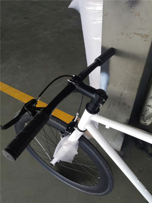 スリムな白いフレーム 成人700Cシングルスピード自転車 固定ギア自転車 ローザーブレーキ