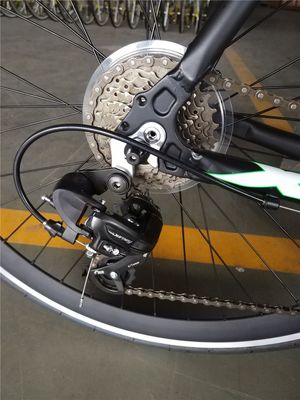 700Cメンズロードサイクルは,合金幹と21Sディスクブレーキ 2024 アルミ合金フレーム