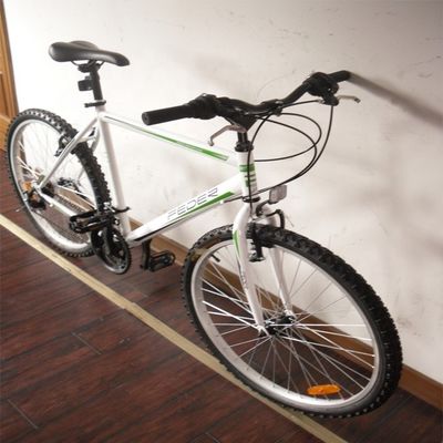 普通のペダル 26インチ 男性 鉄鋼 CE アダルト シマノ 21 スピード OEM ロゴ MTB マウンテンバイク 17KG