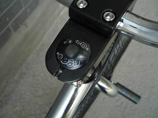 密封式ベアリングハブ 2016年 人気BMX フリースタイル自転車 13kg総重量