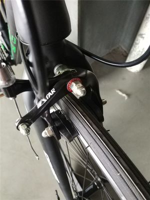シマノ デライラー 700C アルミロードバイク 津波枠 160kg 負荷容量