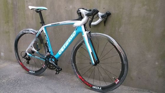 アルミ 700C 21 スピードギア 道路自転車 急速放出ハブと合金ハンドル