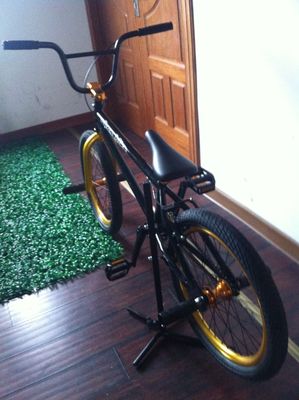 ベロ PU シート 20&quot;x2.25 ケンダストリート OEM ゴールドカラー BMX バイク シングルスピードギア