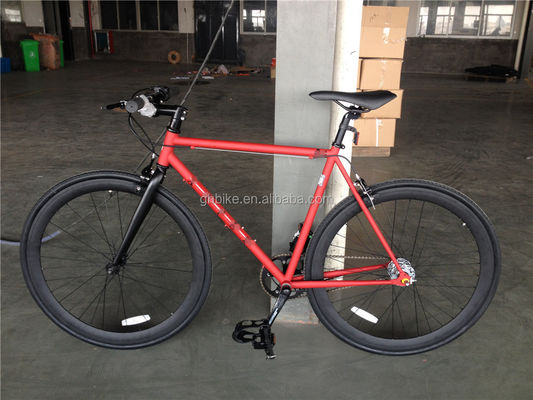 赤色 3速固定ギア自転車 レンダタイヤとネコヘッドセット