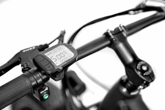 26*2.2 ケンダタイヤ 48V 17AH フルサスペンション 電動マウンテンバイク 1000W バファングモーター