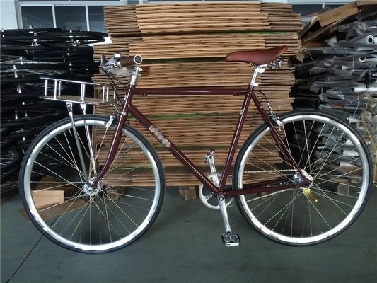 3 速さ の 男 の 都市 自転車 と バスケ で 都市 を 難なく 巡る