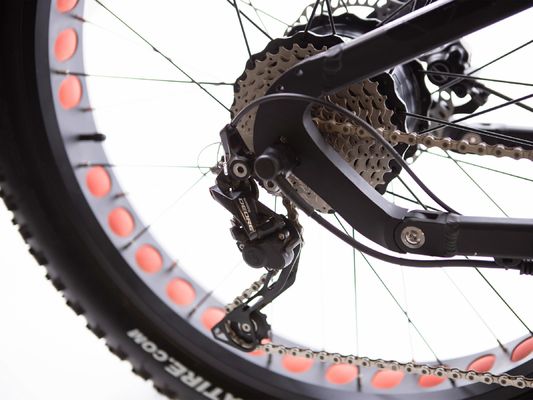 8 スピードギア 26インチ 48V 17Ah リチウム電池 1000W バファングミドルモーター付き電気マウンテンバイク