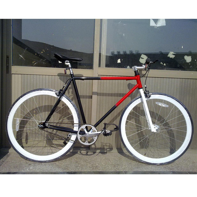軽量なデザインとカラフルなオプションの合金ペダル固定ギア自転車
